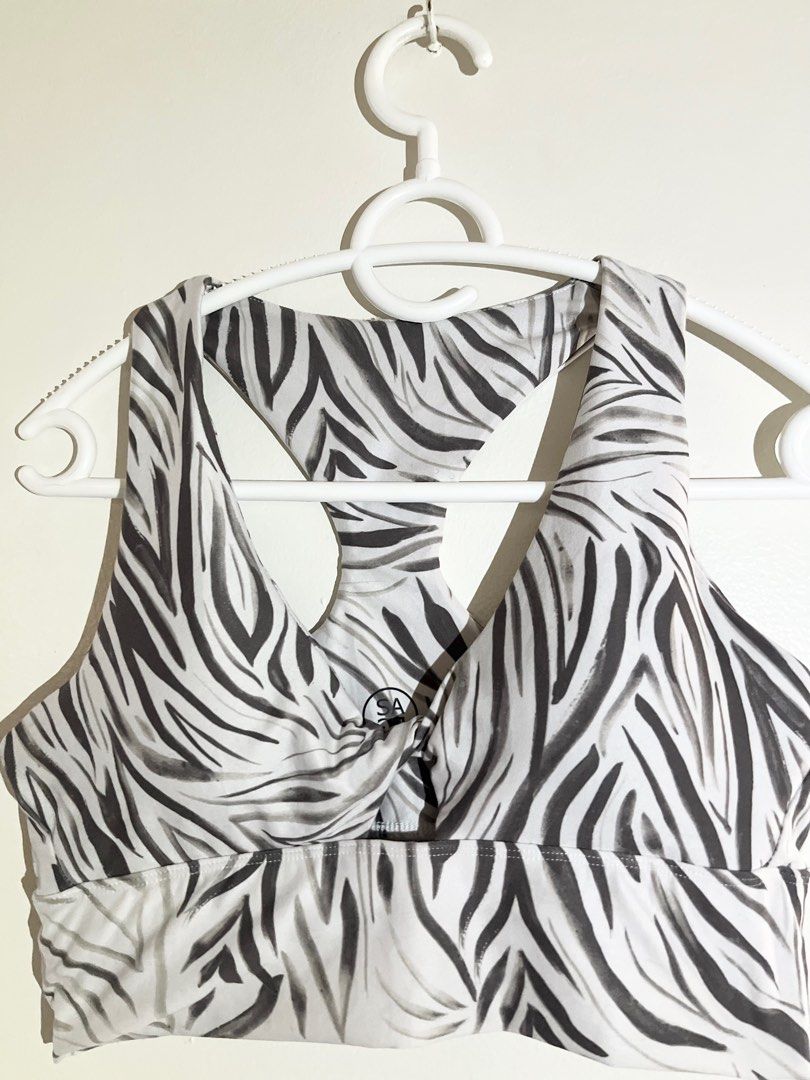 SAGE Collective Sports Bra (Category: Activewear) located in Bulacan. Submitted by helpmedecluttertnx (Listing ID 1331808922, Image 2). Description: Used only once 100/10 ᯓᡣ𐭩 NO COD ᯓᡣ𐭩 Mine now, wait for your invoice ᯓᡣ𐭩 Strictly NO rush shipping.