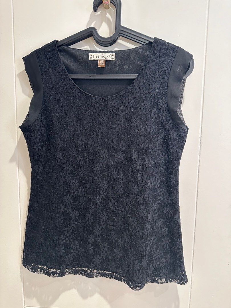 Singapore Brand Lace Top (Category: Blouses) located in Mandaluyong City. Submitted by jenkrz (Listing ID 1331861104, Image 1). Description: .