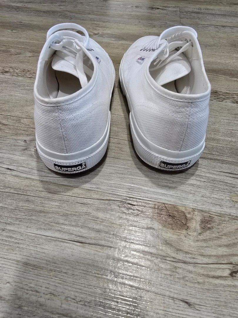 Superga size 41 (Category: Sneakers) located in Singapore. Submitted by cpt.jack.sparrow (Listing ID 1331757708, Image 4). Description: Worn only once. Clearing wardrobe..