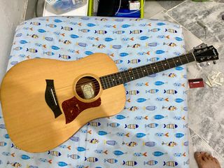 Big Baby Taylor Acoustic Guitar (BBT), Hobbies & Toys, Music & Media ...