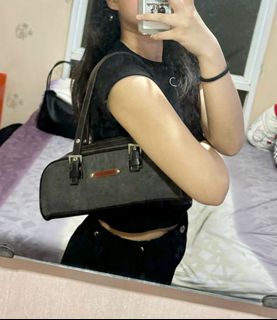 (Kategori: ) berada di . Dikirim oleh thriftedgems.co (ID iklan 1331901258, Gambar 1). Deskripsi: .