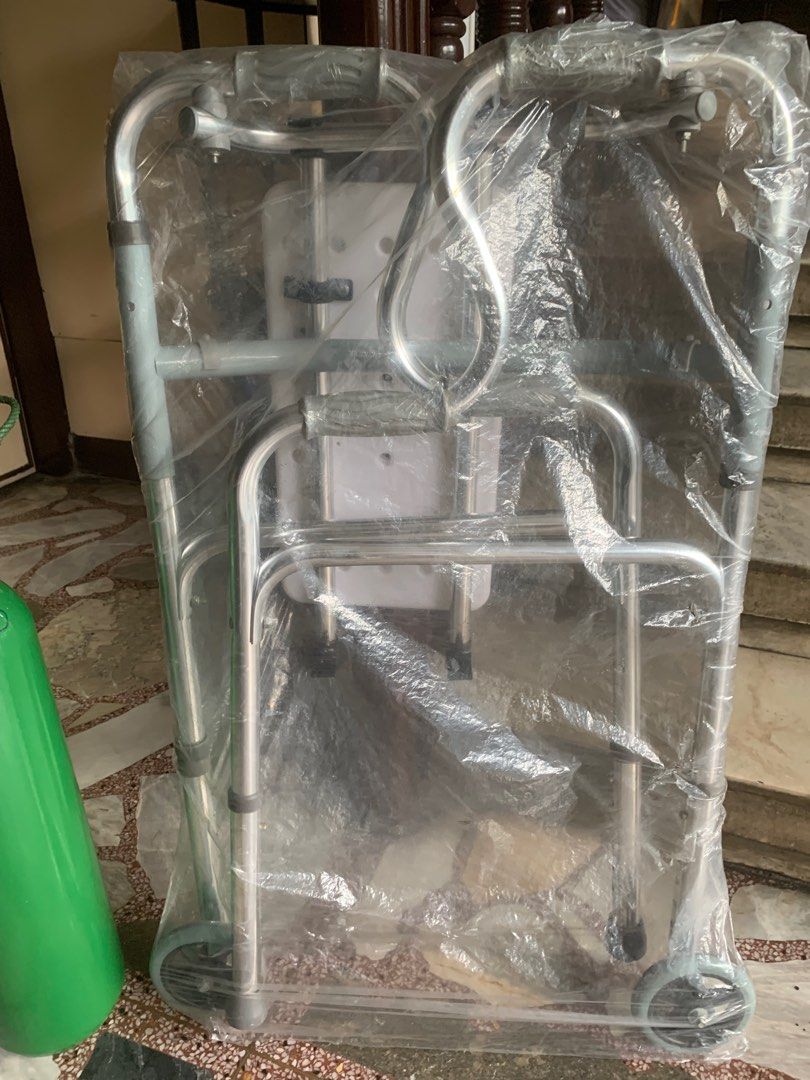 Walker for Elderly (Category: Medical Supplies & Tools) located in Manila. Submitted by rickyuy0901 (Listing ID 1331743221, Image 2). Description: -Walker dor Elderly heavy duty -Brand new never been use -complete with chair that your walker -with wheels &can be move from side to side -foldable for easy storage -for pick up only -09179780070.