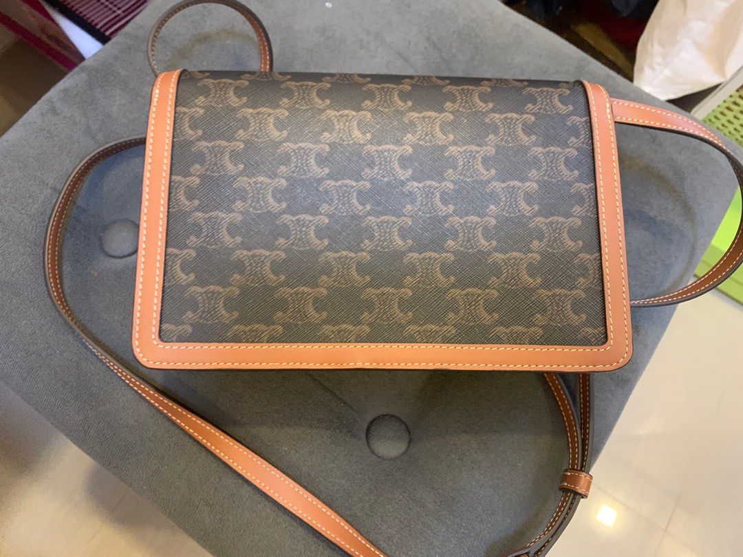 SOLD!!! Wallet on Chain in Triomphe Canvas (Category: Luxury Bags & Wallets) located in Santiago. Submitted by realjoan (Listing ID 1331835393, Image 3). Description: Like new condition Comes with original dustbag Open for authenticate .