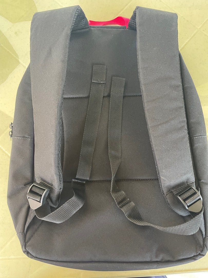 Asus Laptop Backpack 15’ (Category: Laptop Bags & Sleeves) located in Balanga. Submitted by wafflehouse (Listing ID 1331925608, Image 2). Description: Asus Backpack Can fit 15’ laptops Like new Very good condition No issues Buyer shoulders the shipping fee.