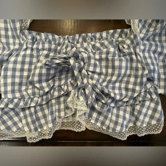 Blue Plaid Puff Crop Top (Category: Others Tops) located in Taguig. Submitted by declutter_anon (Listing ID 1248904322, Image 3). Description: like new makapal tela for xs-small.