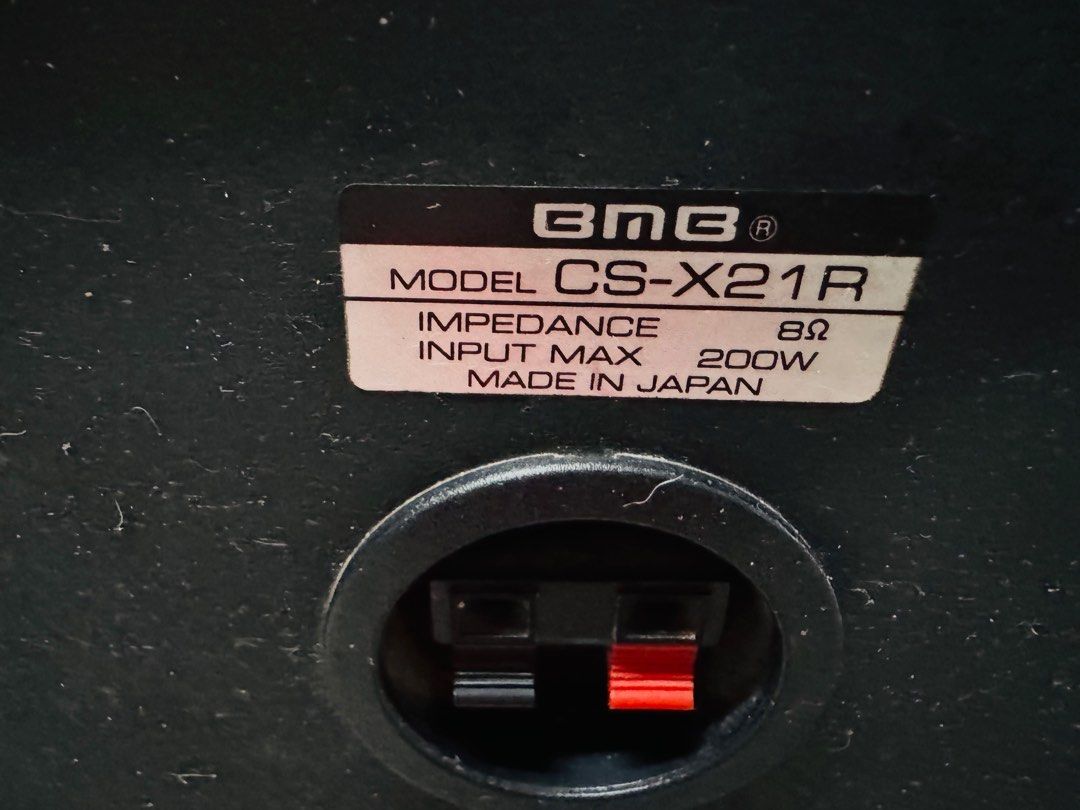 BMB karaoke speakers and amp (Category: Soundbars, Speakers & Amplifiers) located in General Trias. Submitted by caberns (Listing ID 1332015264, Image 3). Description: Used karaoke spwakers The amp is newly ought though Buyer to arrange courier from Imus.