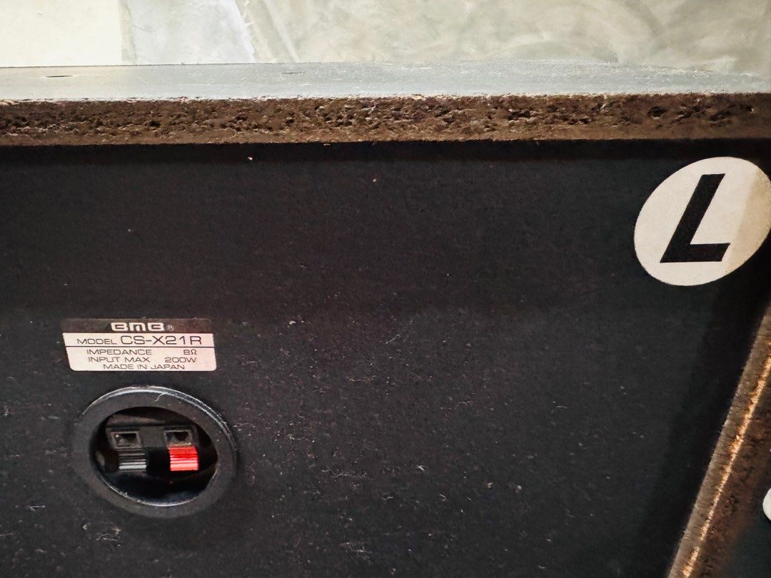BMB karaoke speakers and amp (Category: Soundbars, Speakers & Amplifiers) located in General Trias. Submitted by caberns (Listing ID 1332015264, Image 2). Description: Used karaoke spwakers The amp is newly ought though Buyer to arrange courier from Imus.