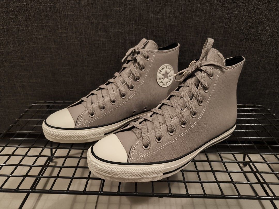 Chuck taylor ii discontinued top