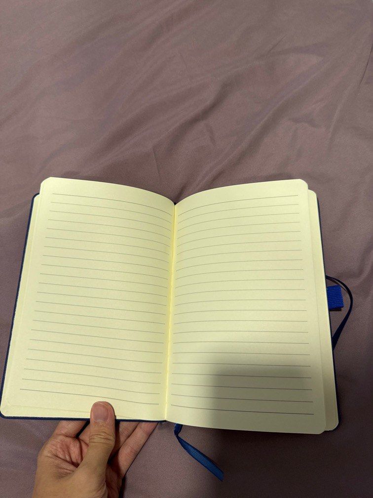 Notepad (Category: Stationery & School Supplies) located in Singapore. Submitted by okayawe (Listing ID 1331972360, Image 2). Description: Unused.