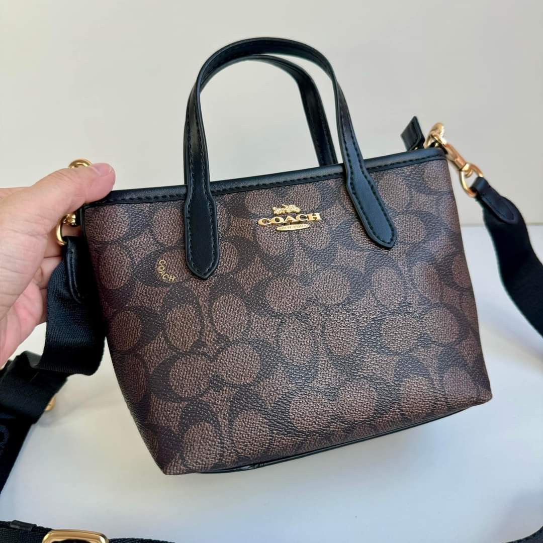 Coach City Mini tote (Category: Luxury Bags & Wallets) located in Batangas. Submitted by bagsbyann (Listing ID 1331943281, Image 3). Description: .