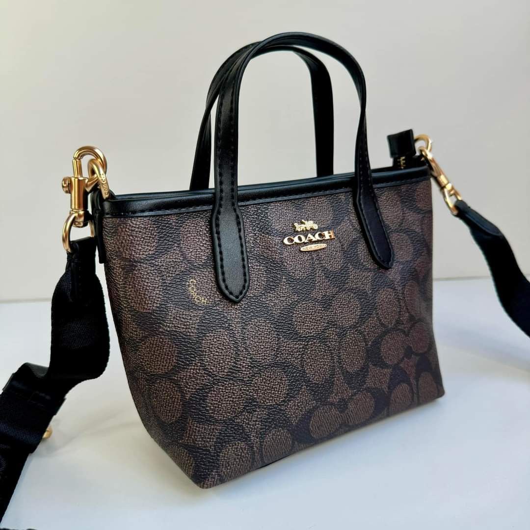 Coach City Mini tote (Category: Luxury Bags & Wallets) located in Batangas. Submitted by bagsbyann (Listing ID 1331943281, Image 2). Description: .