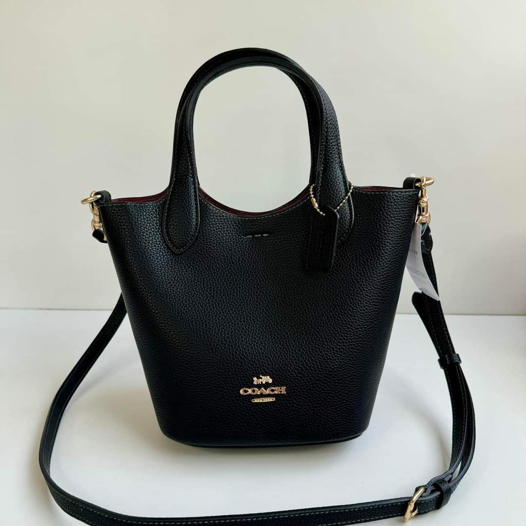Coach Hanna (Category: Luxury Bags & Wallets) located in Batangas. Submitted by bagsbyann (Listing ID 1331942894, Image 1). Description: .