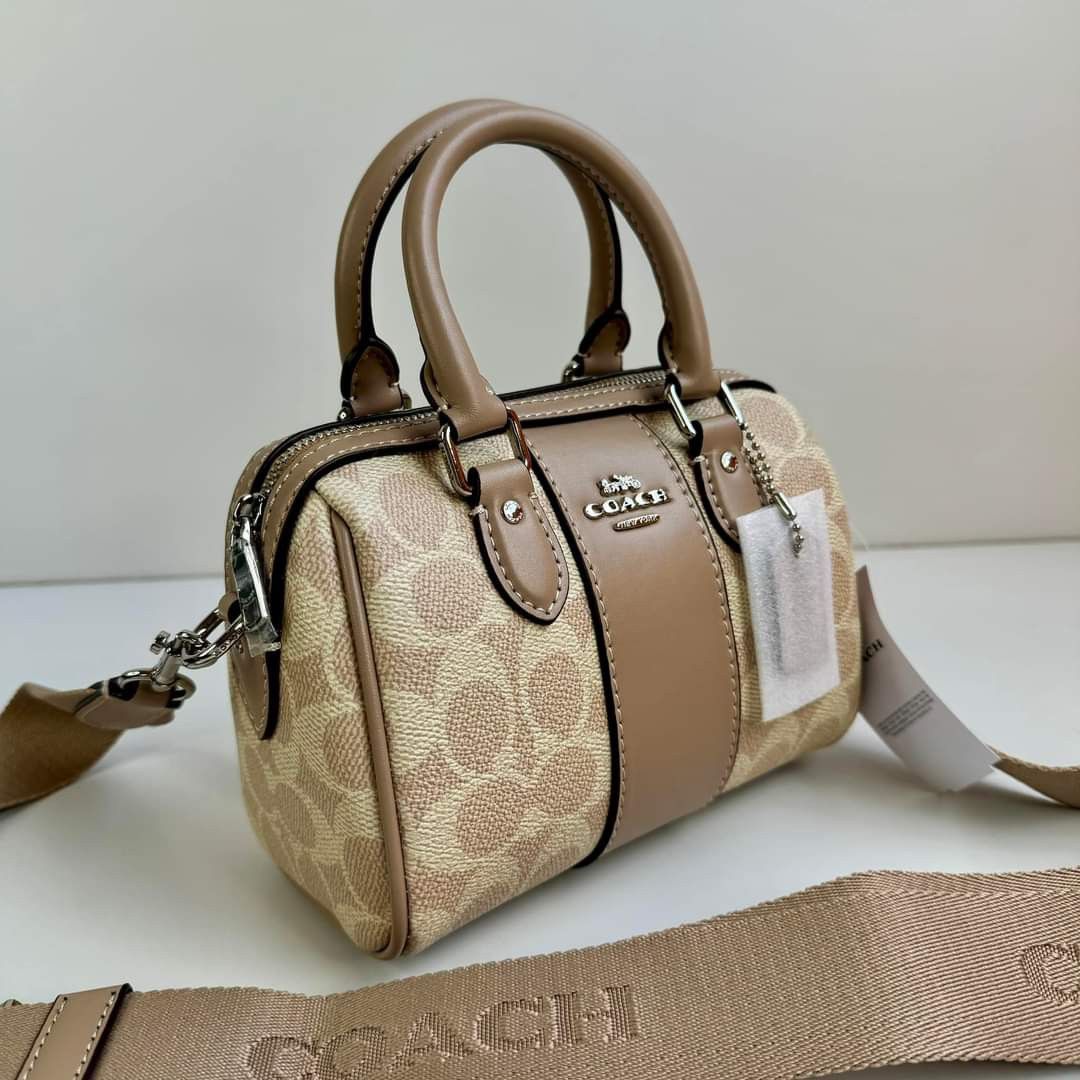 Coach mini rowan (Category: Luxury Bags & Wallets) located in Batangas. Submitted by bagsbyann (Listing ID 1331944222, Image 2). Description: .