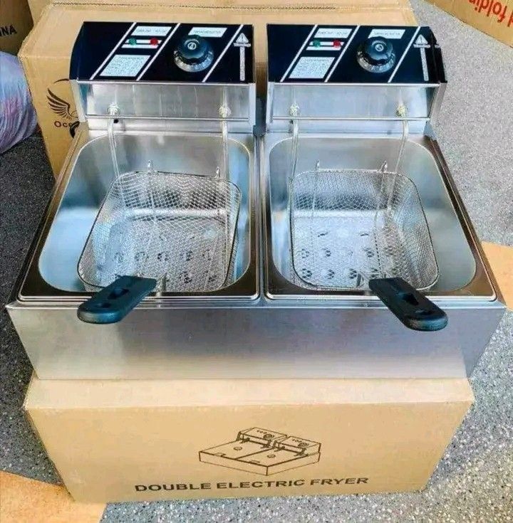 Double Deep Fryer (Category: Cookware & Accessories) located in Manila. Submitted by micoooy (Listing ID 1331929997, Image 1). Description: .