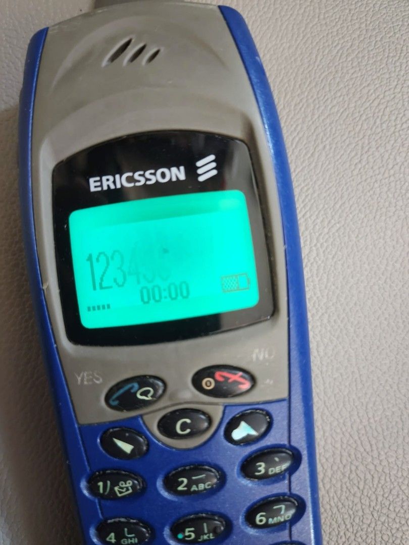 Ericsson R310i Ericsson 愛立信 R310 鯊魚機 手提 經典收藏 手機 nokia motorola, 攝影器材, 相機 - Carousell
