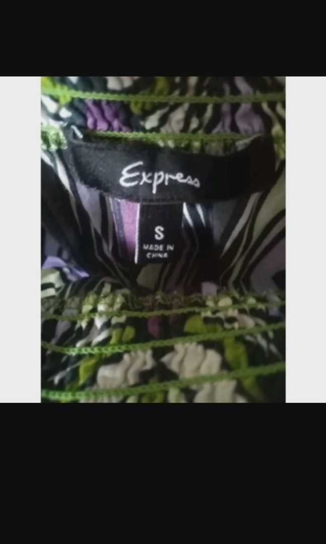 EXPRESS off shoulders tops (Category: Blouses) located in Bacoor. Submitted by gbazaar (Listing ID 1331989198, Image 3). Description: EXPRESS off shoulder tops -preloved -good condition -fits to small size MOP - gcash.