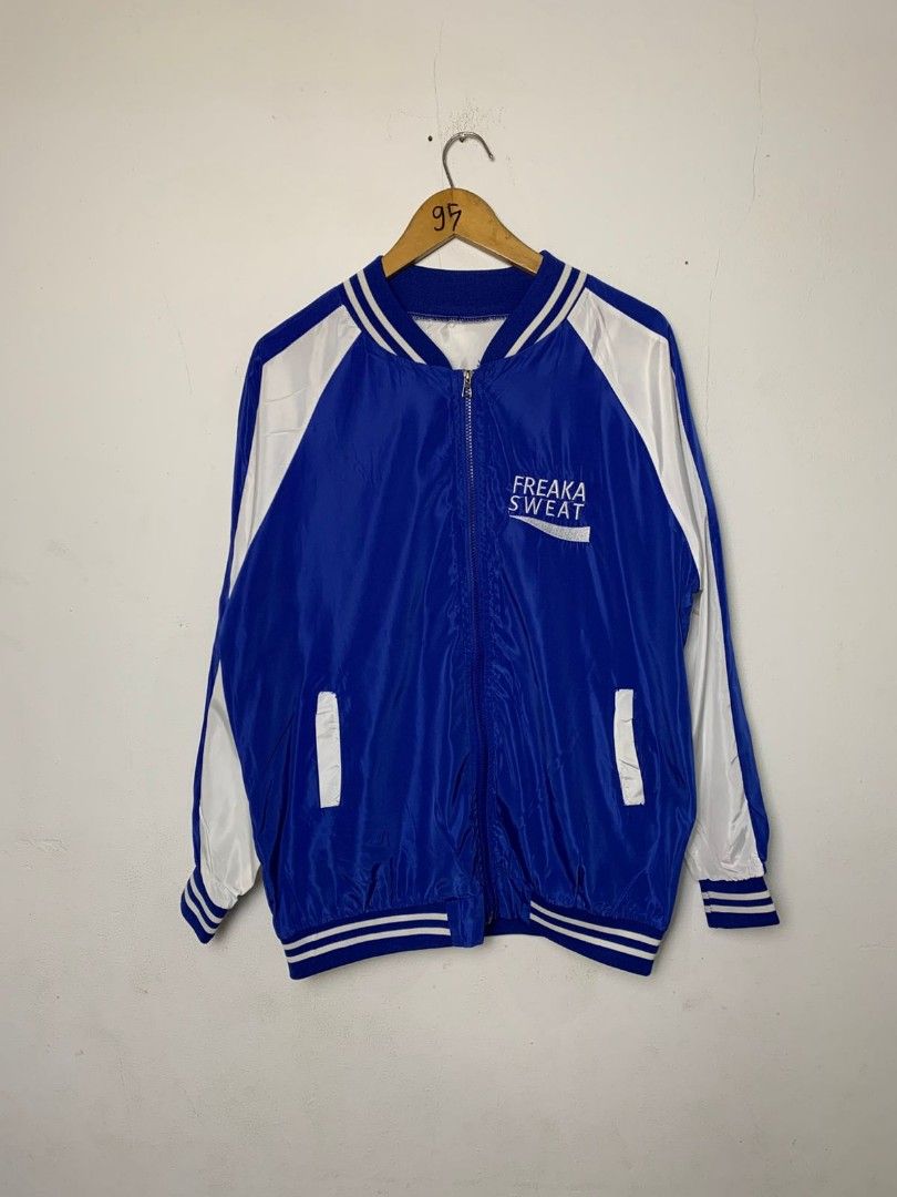 Freaka sweat jacket Fesyen Pria Pakaian Baju Luaran di Carousell