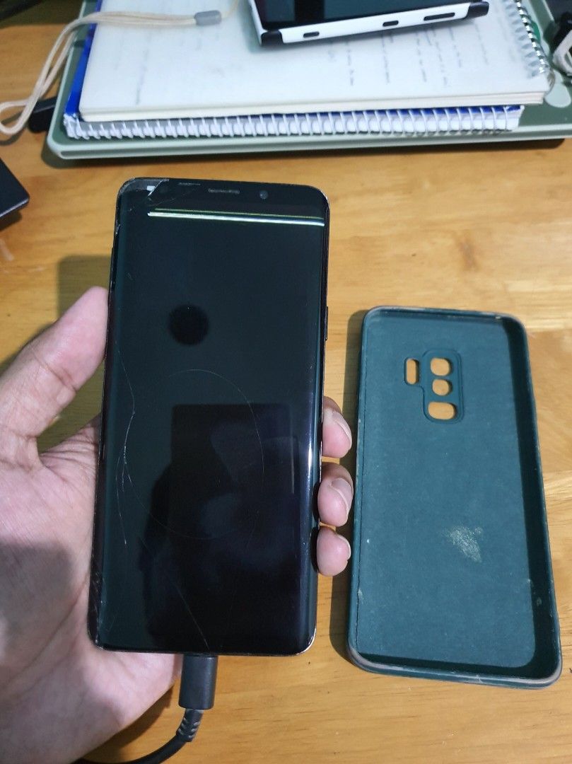 Galaxy S9+ 6/128 (Category: Samsung) located in Calamba. Submitted by junethomasb (Listing ID 1261471523, Image 1). Description: For Sale: Ram: 6GB Storage: 128GB Issue: Broken OLED Display Missing Bixby botton Unit Only.