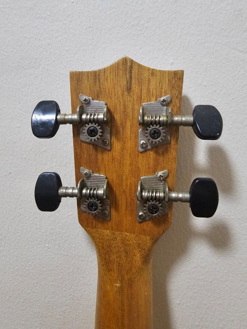 Global Ukulele (Category: Musical Instruments) located in Antipolo. Submitted by satisfactorylemon (Listing ID 1332071448, Image 3). Description: Global Ukulele -almost new, barely used -bought during lockdown, has not been used since end of lockdown -no issues, needs cleaning Negotiable. Just want it out para bawas kalat..