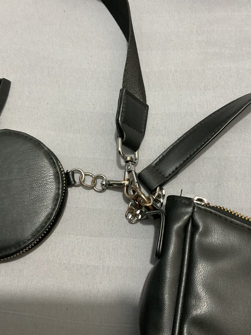 H&m zipper sling bag best sale