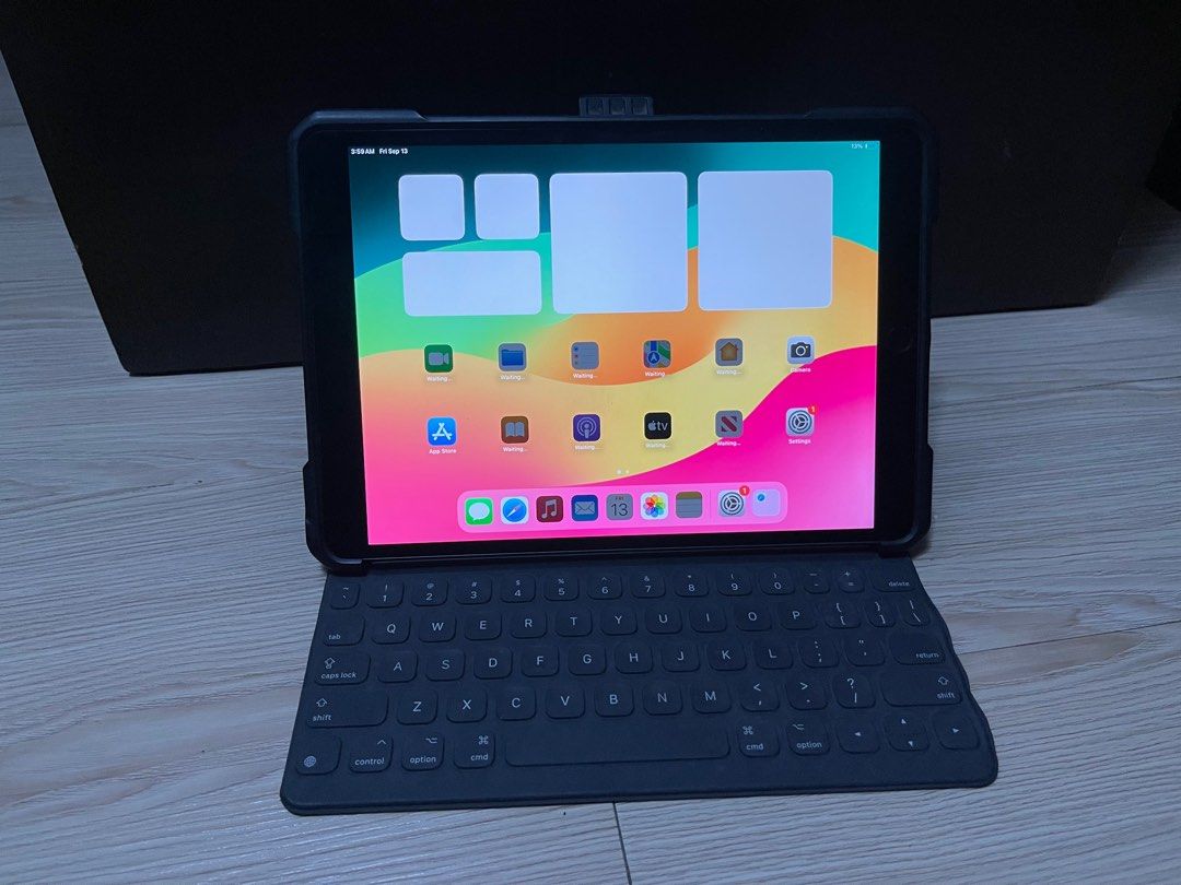 美品) iPad Air3 第3世代 256GB Apple Keyboard 美品) iPad Air3 WiFi