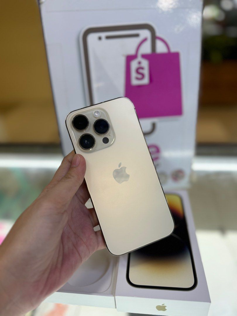 iphone 14 pro 128gb good as new (Category: iPhone 14 Series) located in Cainta. Submitted by vine_gadget_shop (Listing ID 1332048937, Image 2). Description: iphone 14 pro 128gb good as new complete package ntc variant,factory unlock pick up store greenhills shopping center we accept trade in we accepy credit card and ggives installment we do cod and door to door we ship nationwide for fast transaction call 09277368323 look for vine visit my fb pa