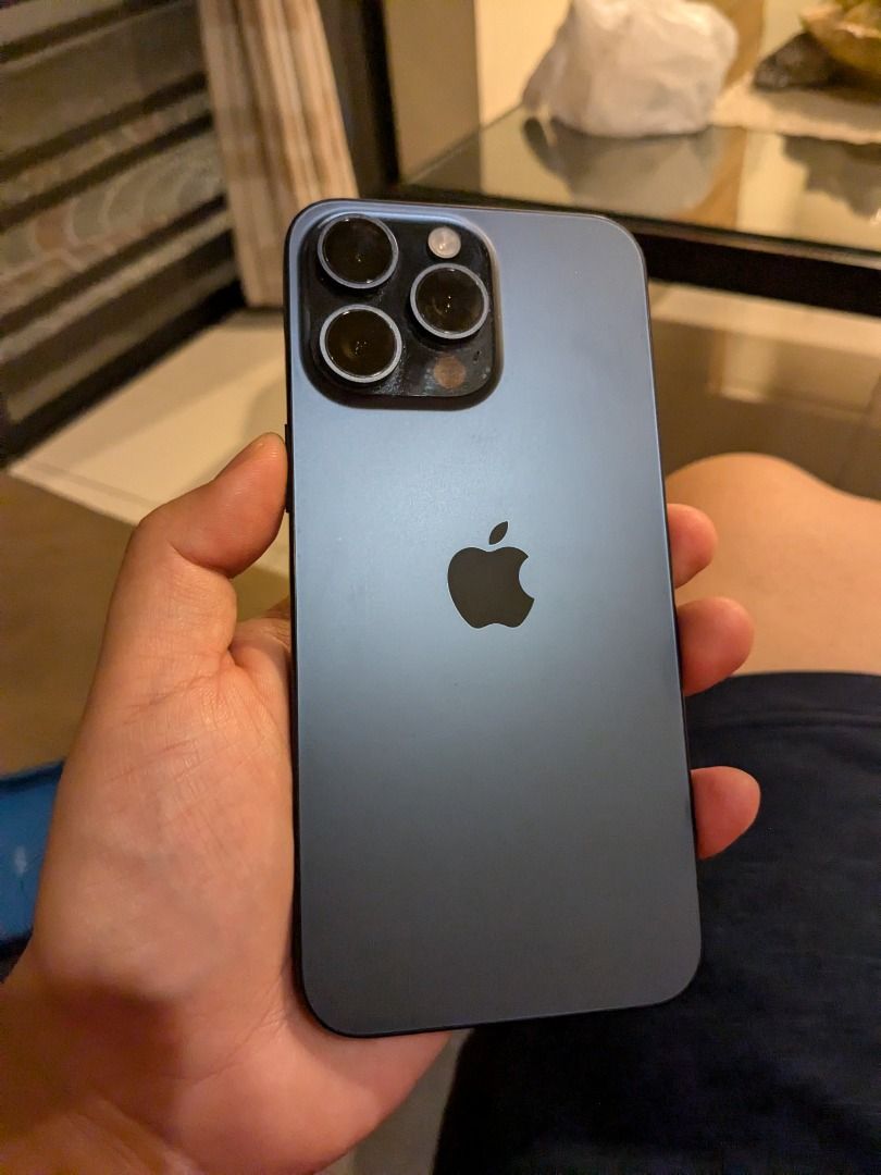 Iphone 15 Pro Max 512GB (Category: iPhone 15 Series) located in Manila. Submitted by choppee (Listing ID 1332035793, Image 2). Description: 1 year old iphone 15 Pro max 512gb Blue Titanium for sale. No issues no defects. Complete with box. 90% battery health. No dents nor scratches. Comes with Spigen case and screen protector. .