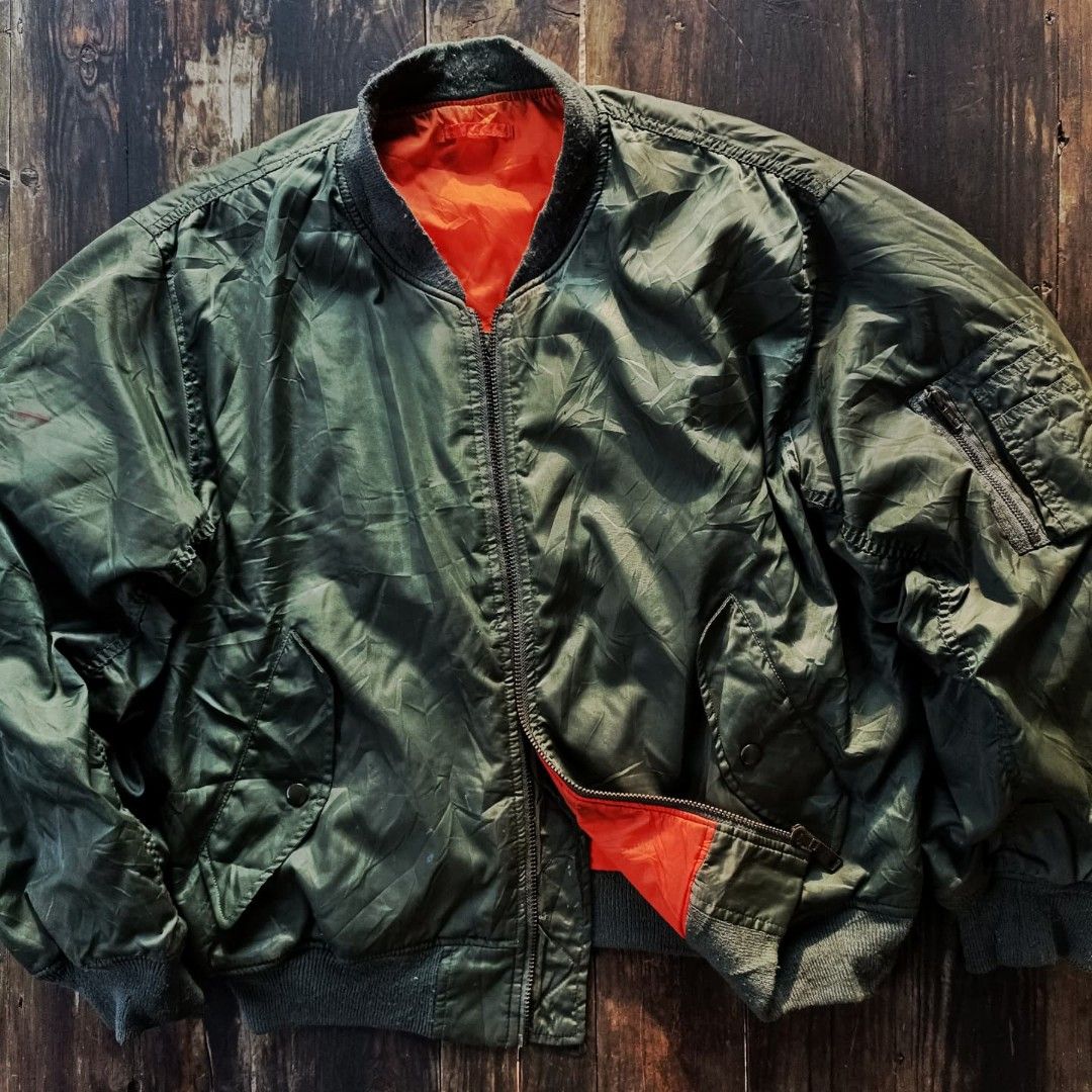 Jaket Bomber MA1 Uniqlo Fesyen Pria Pakaian Baju Luaran di Carousell