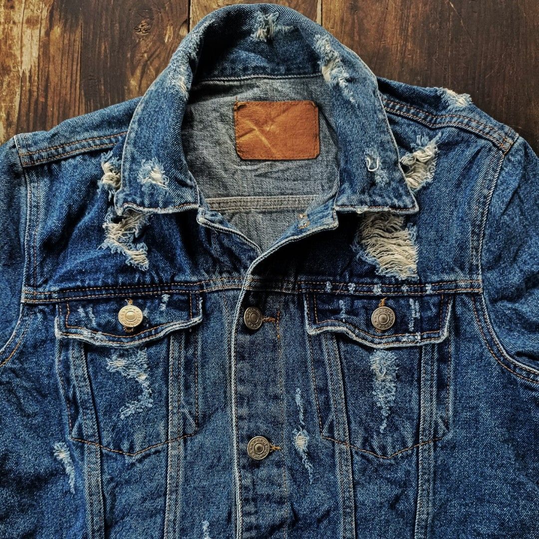 Jaket Jeans Ripped Fesyen Pria Pakaian Baju Luaran di Carousell