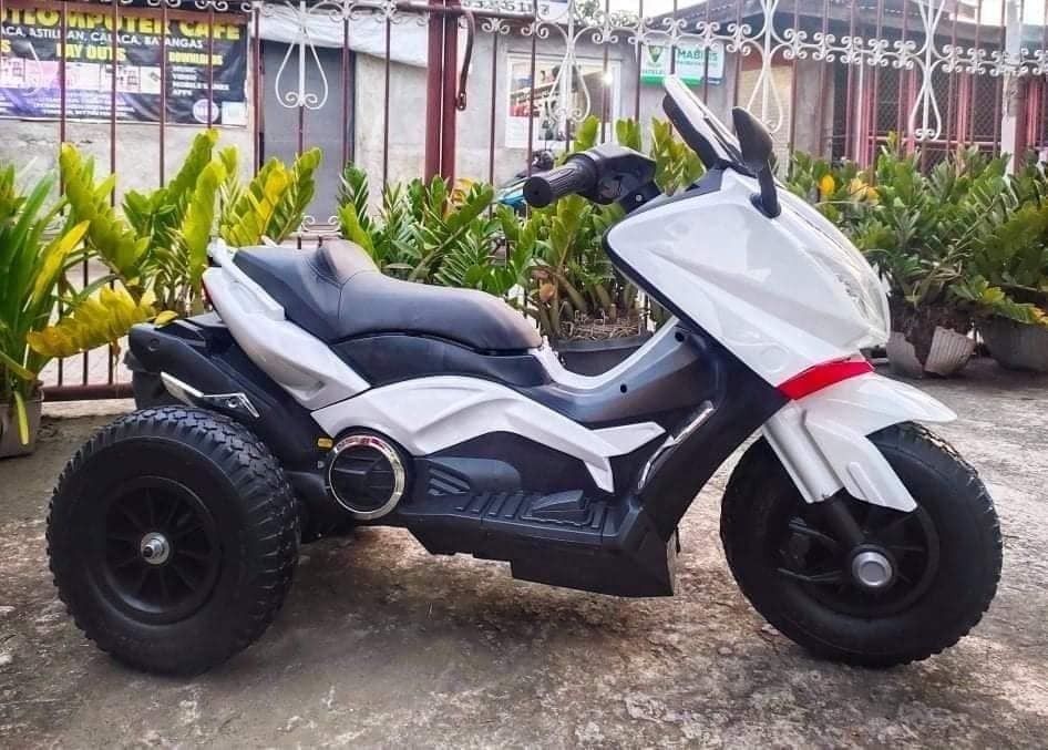 Nmax Motorcycle for kids (Category: Motorbikes for Sale) located in Pasay City. Submitted by joyful_mayette (Listing ID 1332022982, Image 3). Description: Nmax Motorcycle for kids Price: 6,000 PHP Colors: Red, Blue, and White 🔴 Rubber tires 🔴 Leather seat 🔴 2gears/with USB/Mp3 🔴 Suitable for ages 3-8 years old 🔴 Ideal gift for kids 🔴 We do Shipping Nationwide For inquiries and to order: PM me on Facebook or Call/text me on 09154178963/09628