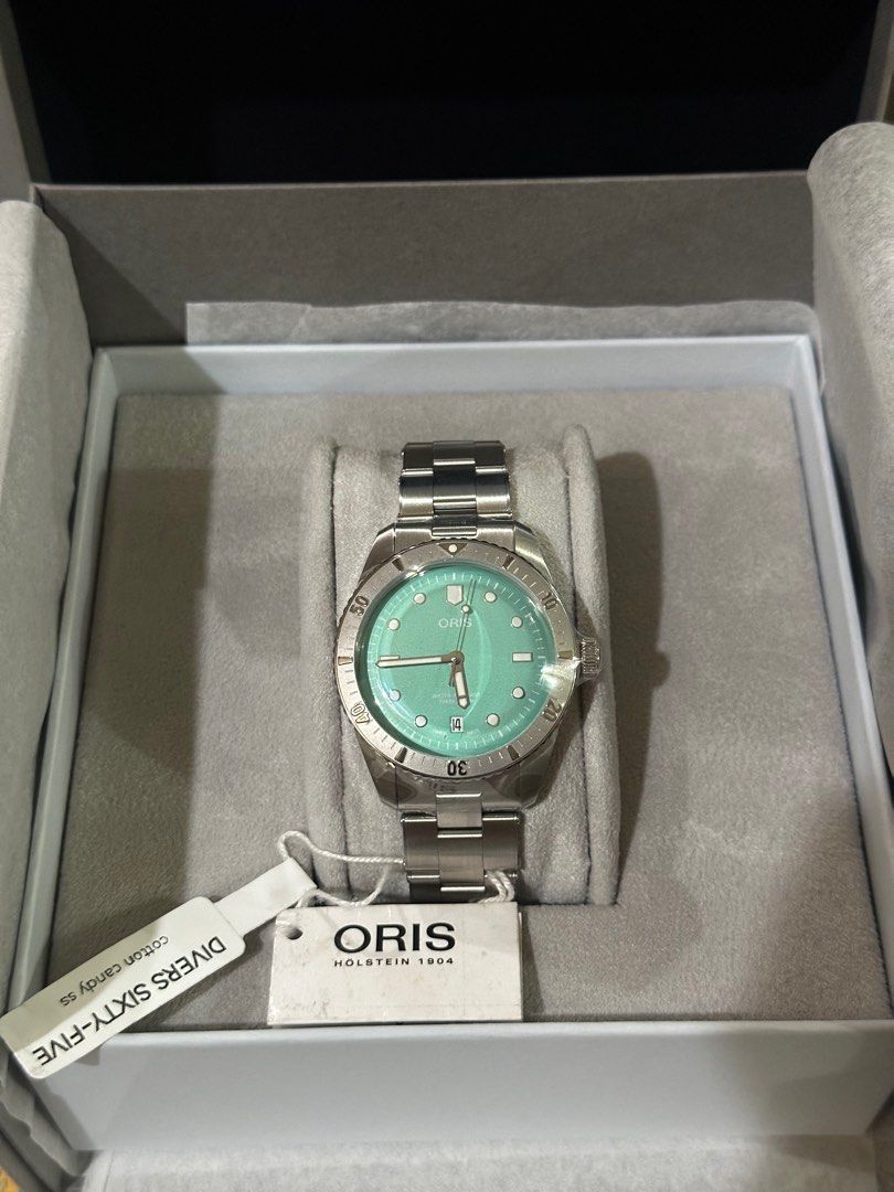Oris Divers 65 Cotton Candy / Tiffany (Category: Luxury Watches) located in Las Pinas. Submitted by ronaldbalicuds (Listing ID 1332093452, Image 2). Description: Oris Diver 65 Cotton Candy / Tiffany Dial Brandnew / Complete Complete with box double / receipt and all papers rfs : will use the pink one instead.
