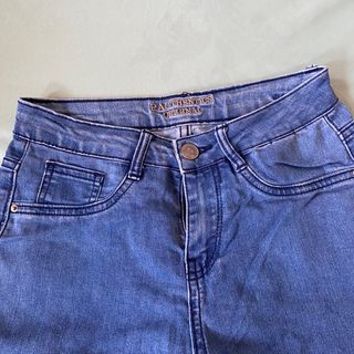 (Category: ) located in . Submitted by preluvbyryn (Listing ID 1332003907, Image 1). Description: .