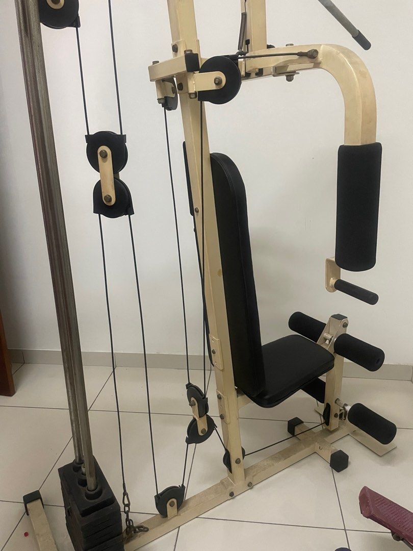 Power Train Machine (Category: Cardio & Fitness Machines) located in Puchong. Submitted by 3330mk (Listing ID 1331962575, Image 2). Description: Seldom used. No functional defect, just old model..