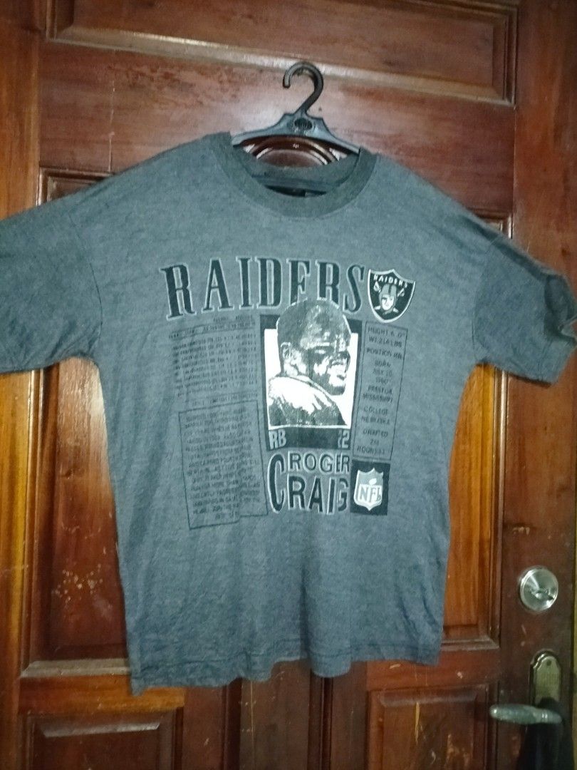 Raiders Roger Craig Statistics T-shirt (Category: Tshirts & Polo Shirts ) located in Mandaue City. Submitted by DREAD032 (Listing ID 1332015869, Image 1). Description: Raiders Tshirt Croger Craig Retro Color rate 10/10 print rate 9.5/10 Size Large No issue Free Shipping thru LBC branch pick up only.