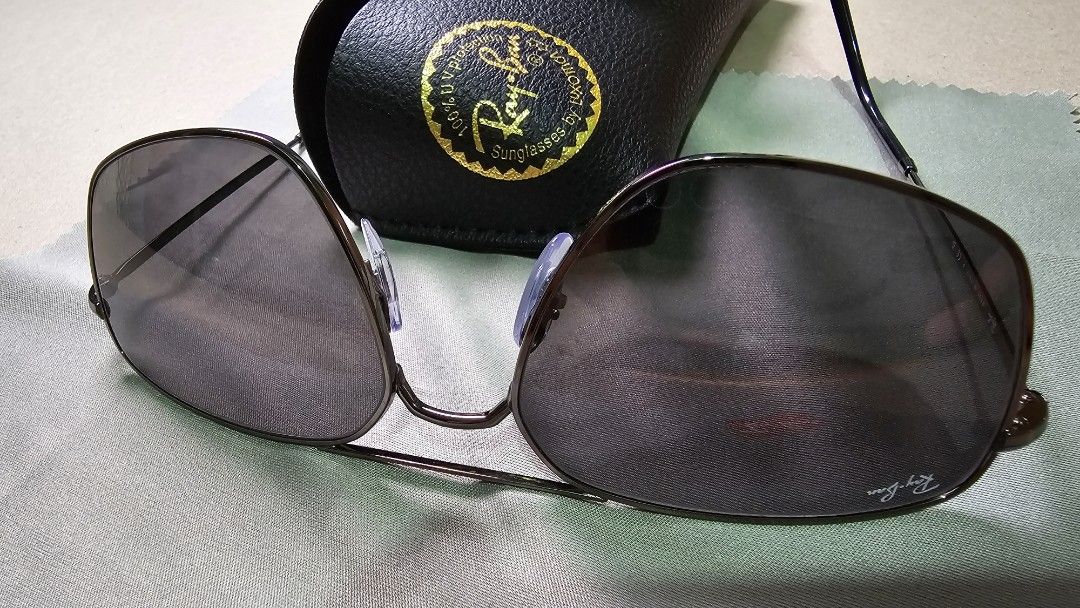 Ray-Ban Rb3666 Rectangular Sunglasses. Made in Italy (Category: Sunglasses & Eyewear) located in Taguig. Submitted by diyak_jack (Listing ID 1331932440, Image 1). Description: Ray-Ban Rb3666 Rectangular Sunglasses. Made in Italy Padala from USA. Sinukat lang never been used. Good as brand new. RFS: Not being used. Wearing prescription eyeglasses all the time About this item 100% UV PROTECTION: To protect your eyes from harmful UV rays, these Ray-