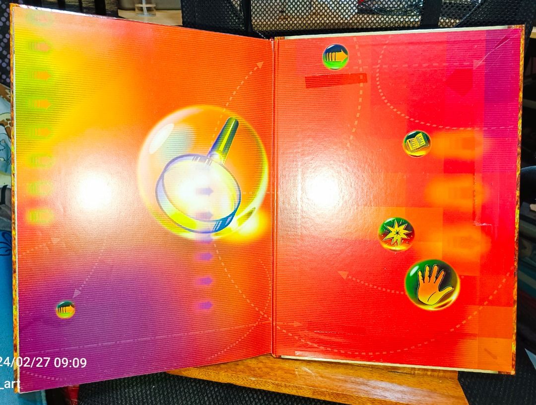 Reader's Digest Pathfinders Dinosaurs (Big HC), Hobbies & Toys, Books