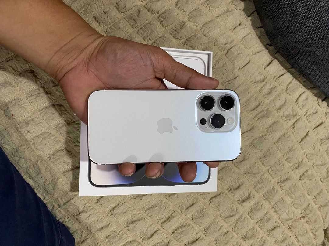 Secondhand iPhone 14 pro 256 gb (Category: iPhone 14 Series) located in Manila. Submitted by orlandotub99548 (Listing ID 1331956201, Image 2). Description: Available iPhone 14Pro 256gb secondhand smooth no issue See pictures for more details pick up point in Greenhills Shopping center 📌weCod door to door 📌we ship nationwide via LBC 📌we accept gcash 📌we accept bank transfer 📌we accept ggives For inquiry contact: 09673157499/09277268323 or vis