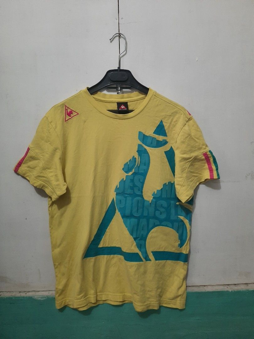 SHIRT LE COQ SPORTIF KUNING LICENSED BY DESCENTE Fesyen Pria Pakaian Atasan di Carousell