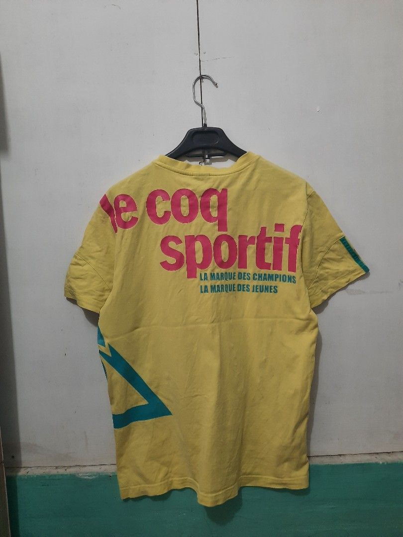 SHIRT LE COQ SPORTIF KUNING LICENSED BY DESCENTE Fesyen Pria Pakaian Atasan di Carousell