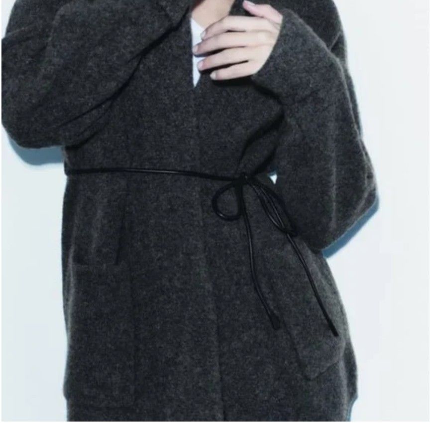 Short Knit Coat (Category: Coats, Jackets and Outerwear) located in Pasig City. Submitted by iamabsoluteva (Listing ID 1332093003, Image 2). Description: Open coat with long turn-up sleeves. Featuring front patch pockets and a thin leather effect belt. Size L (worn once only) 80% wool, 18% polyamide, 2% elastane Worn during winter When worn pics available on request.