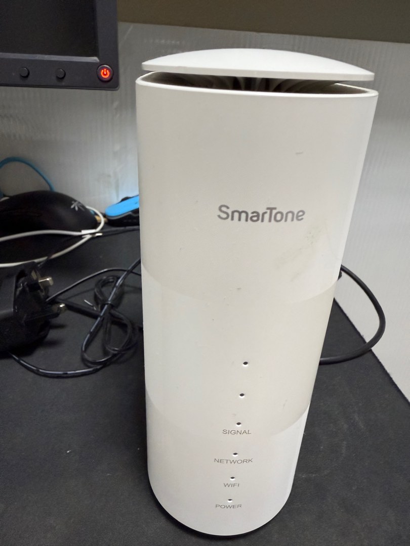 Smartone 5G router MC801A, 電腦&科技, 電腦周邊及配件, Wifi及上網相關產品 - Carousell