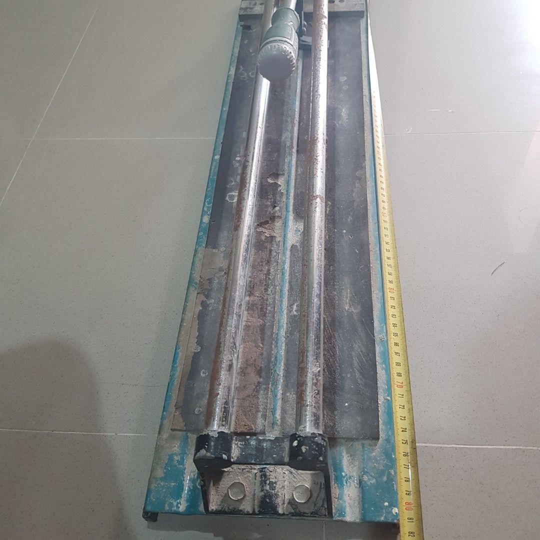 TOTAL Tile Cutter 81cm long (Category: Construction Tools & Equipment) located in Caloocan City. Submitted by storediscount (Listing ID 1332066285, Image 3). Description: used heavy duty long tile cutter used for 1 project what you see is what you get Nabili ng 1800.