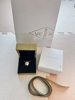 （分類：）位於 。 由 cherry_loveless 提交（商品編號 1331973799，圖片 1）。簡介： 。
