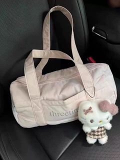(Category: ) located in . Submitted by rainycloset (Listing ID 1331938909, Image 1). Description: .