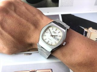 70'S 少見花樽型電視機 37MM VINTAGE SWISS CAMY 佳美 橫紋面 GENEVE Cal 2878 自動上鏈 手錶64197972405249110
