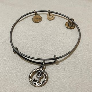 (Category: ) located in . Submitted by hen.preloved (Listing ID 1332228170, Image 1). Description: .