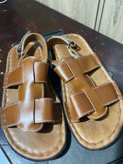 (Category: ) located in . Submitted by peeveepreloved (Listing ID 1332200590, Image 1). Description: .