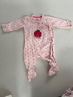 (Category: ) located in . Submitted by lunaberry88 (Listing ID 1332169581, Image 1). Description: .