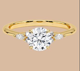 (Category: ) located in . Submitted by luxuryshoppessingapore (Listing ID 1332139995, Image 1). Description: .