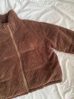 (Category: ) located in . Submitted by ana0120 (Listing ID 1332231697, Image 1). Description: .